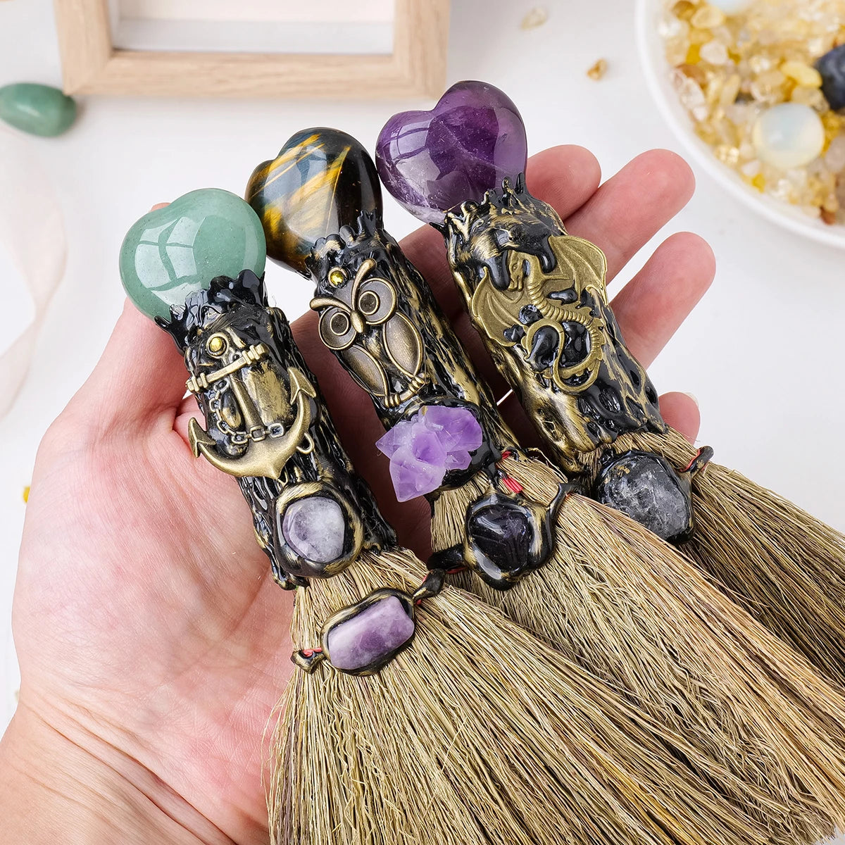 1PC Natural Crystal Heart Shaped Magic Broom Quartz Witch Broom Reiki Gemstone For Cleansing Healing Fengshui
