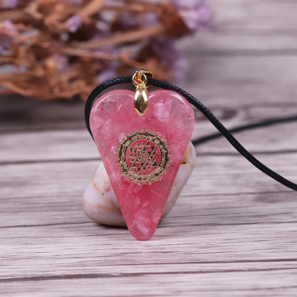 Orgonite Pendant pink Heart Pendant Necklace Healing Crystals Recruit Peach Blossom to Promote Marriage